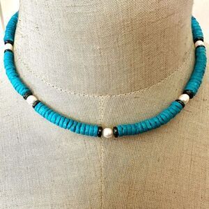 Blue dyed shell faux  pearl choker necklace